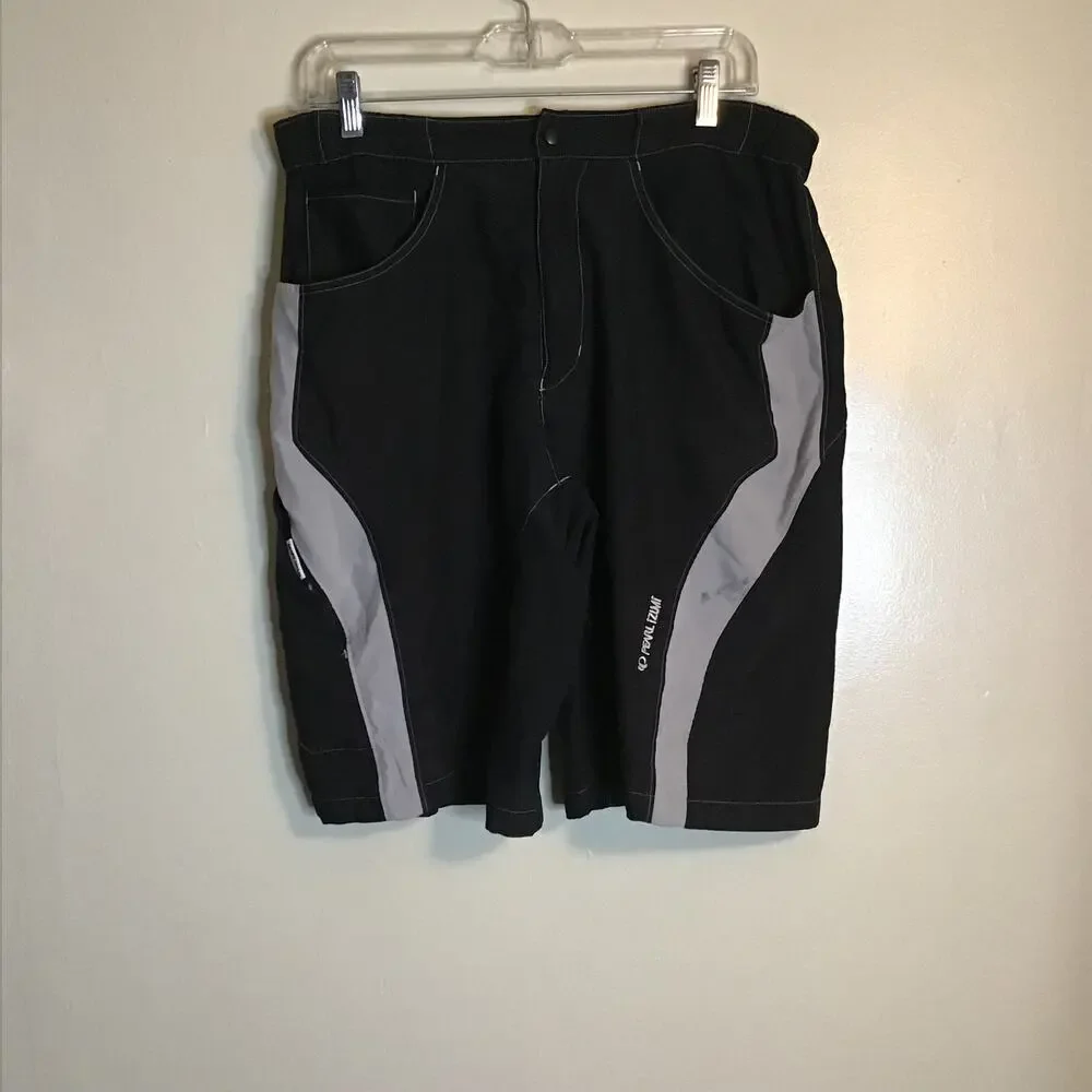 Pearl Izumi  Men’s Black  Board Shorts Size Large Good Condition
